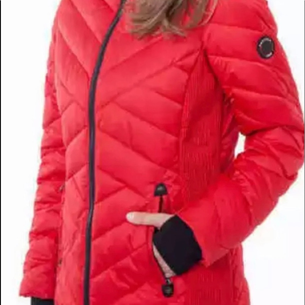 SOLD Nautica Mid weight puffer jacket Zip off hood